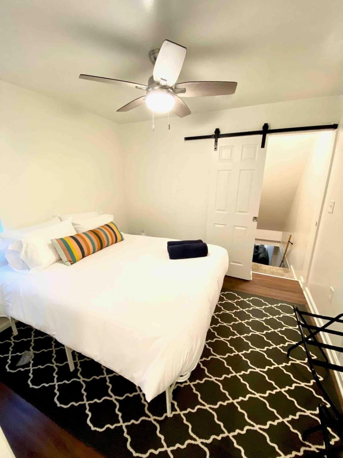 Holiday home North Shore Gem Walk To Stadiums *